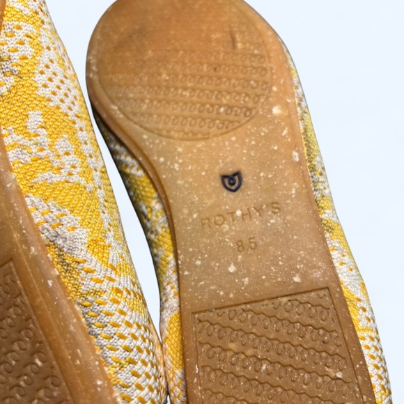 Rothy’s Daisy Yellow White Floral Printed Square Toe Flats Women’s, Size 8.5 - Picture 7 of 11